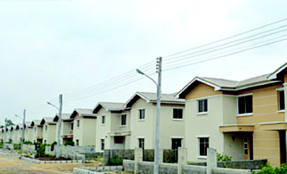 FG to construct mass housing estates in locations suitable to users  —  Fashola