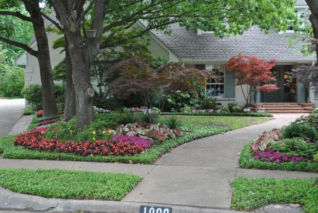Wow Home Buyers With These 5 Front Yard Landscaping Tips
