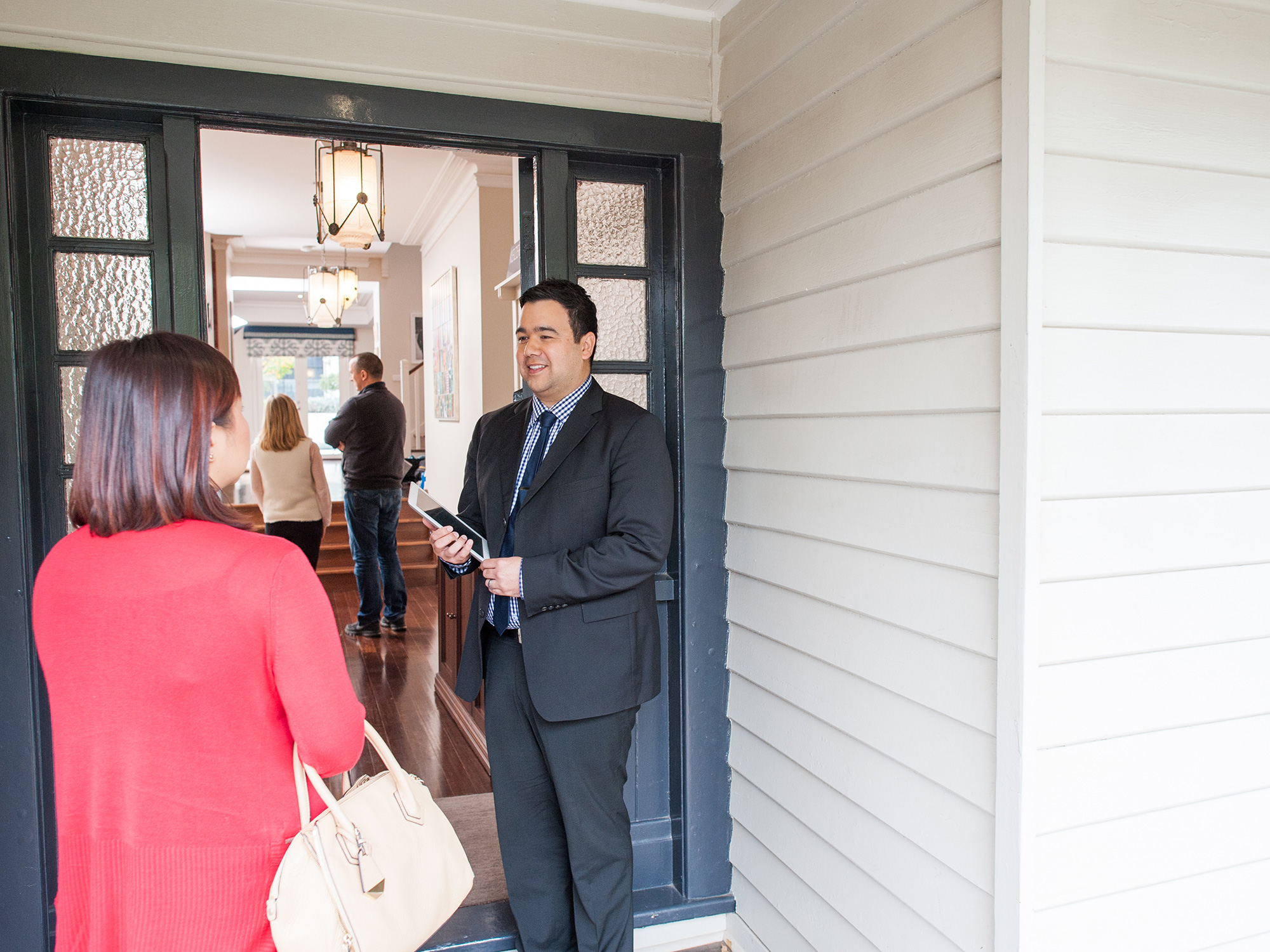 Meet and greet – what to say to real estate agents